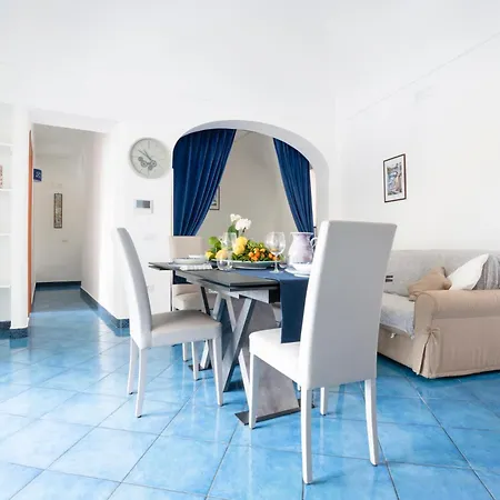 Lägenhet Yourhome - La Vedetta Sea View *