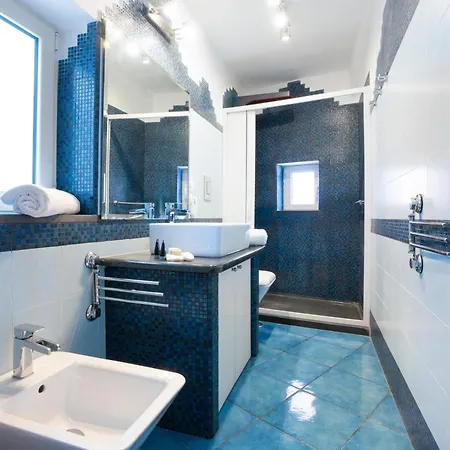 Yourhome - La Vedetta Sea View 公寓