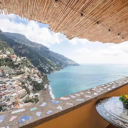 Yourhome - La Vedetta Sea View Lägenhet *